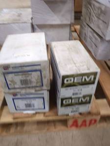 lot 122 image: Mixed Lot of OEM Master Cylinders - Includes 11-3118 and 10-2882