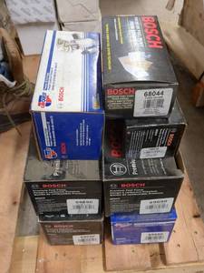 lot 126 image: Lot of 7 Bosch Premium Fuel Pump Filters and Accessories
