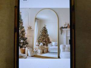 lot 154 image: Large Decorative Arched Mirror with Gold Frame