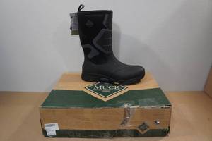 lot 5 image: Muck Boots Mens Apex Pro Arctic Traction Lug Boots -Size 14