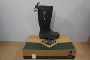 lot 8 image: Muck Boots Mens Wetland Pro Snake Boots -Size 5