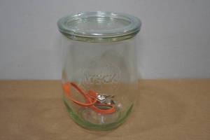 lot 17 image: Weck Tulip Sour Dough Starter Jar 1L