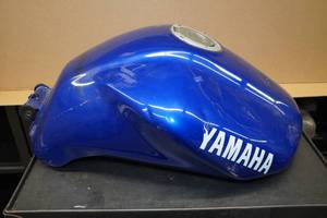 lot 29 image: Yamaha Motorcycle Gas Tank