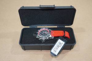 lot 49 image: Luminox Pacific Diver Chronograph Dive Watch XS.3155