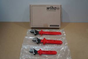 lot 50 image: Wiha 3-Piece Insulated Adjustable Wrench Set
