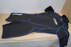 lot 110 image: Cressi Tortuga 2.5mm Mens Wetsuit -XXL6