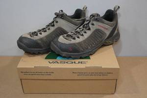 lot 134 image: Vasque 7000 Juxt Mens Hiking Shoes -Size 7.5