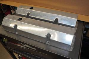 lot 141 image: Aluminum Valve Covers