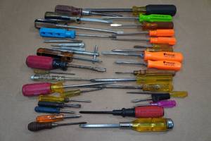 lot 155 image: Assorted Screwdrivers - Stanley, Craftsman, Pittsburgh
