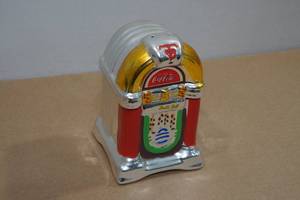 lot 169 image: Coca-Cola Rock-N-Roll Juke Box Salt & Pepper Shaker Set