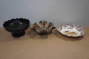 lot 185 image: 3 Serving Dishes -Spode, Carnival Glass, Porcelain Co Oyster