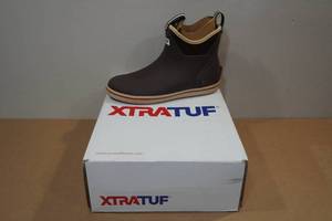 lot 186 image: Xtratuf Womens Ankle Deck Boot -Size 9, Brown