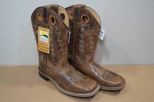 lot 200 image: Smoky Mountain Boots -Youth Size 4.5