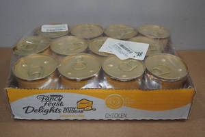lot 224 image: 12-Pack Purina Fancy Feast Gourmet Cat Food
