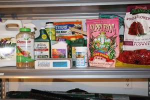 lot 87 image: Lawn and Garden...Plant Grass Maintenance Food Supplies Etc