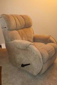 lot 15 image: Rocker Recliner wBeige Textured Quality Fabric