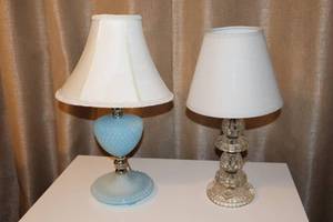 lot 107 image: (2) Table Nightlight Lamps Crystal and Blue Hobnail Style