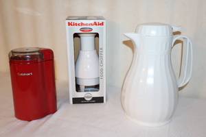 lot 133 image: Kitchen EssentialsCuisinart Coffee Bean Grinder, KitchenAid Food Chopper, Carafe