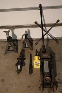 lot 60 image: Garage Shop...Pro-Lift 6,000 Lb. Hydraulic Service Jack, Car Jack, Pump Jack Etc