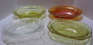 lot 195 image: Vintage Collectible Colored Glass Serving Bowls Boats...