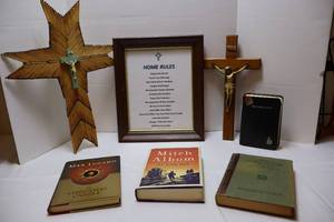 lot 111 image: Spiritual & Religious Home DeCorCrucifix, Quote and Bibles
