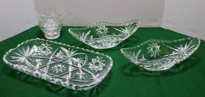 lot 142 image: Vintage KitchenEarly American Star of David Prescut EAPC Crystal Clear Serving Hostess Tray Boat Bowl Custard Cups Platter