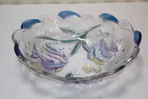 lot 145 image: Vintage KitchenBeautiful Mikasa Angel Fish Colored Crystal Large Serving Bowl Dish