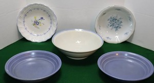 lot 147 image: Kitchen VintageBlue Floral Porcelain Stoneware Serving Dishes Bowls Haviland Etc