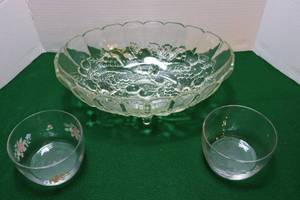 lot 149 image: Kitchen VintageIndiana Glass Clear Footed Fruit Bowl Candy Dish, Cut Glass Hand Painted Bowls