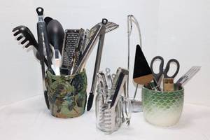 lot 171 image: Kitchen EssentialsServing Utensils and Containers
