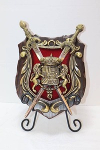 lot 180 image: Vintage Medieval Coat of Arms Sword Knight Plaque Crest Wall Hanging Antiqued Bronze