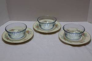 lot 184 image: Collectible Serving Dishes Homer Laughlin Egg Shell Georgian Saucers, Colorex Blue Glass Custard Dishes