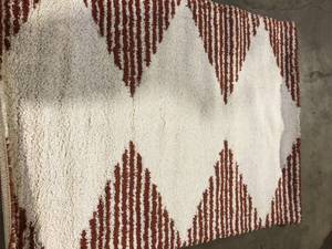 lot 13 image: Dark Red Diamond Pattern Area Rug Customer Returns See Pictures