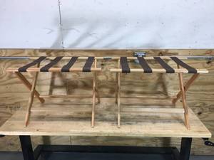 lot 90 image: Lot of 2 - Luggage Racks