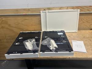 lot 74 image: Set of 2 Collapsible Storage Bins