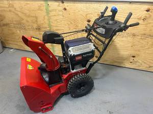 lot 47 image: TORO 24 inch Power Max� e24 60V Two-Stage Snow Blower Model 39924 (Tool Only)