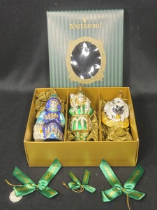 lot 29 image: Set of 3 Waterford Nativity Ornaments - Shepherds & Sheep