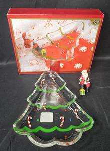lot 38 image: Gorham Winter Follies Candy Dish with Santa - In Orig Box