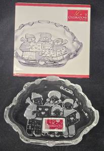 lot 45 image: Mikasa Carolers Collection Crystal Sweet Dish In Orig Box