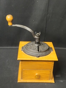 lot 71 image: Vintage Cast Iron Coffee Grinder Mill with Wooden Base