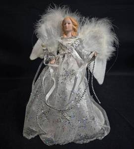 lot 50 image: Christmas Angel Figurine with Light