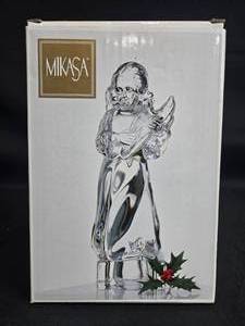 lot 56 image: Mikasa Herald Collection Angelic Harp Figurine - In Orig Box