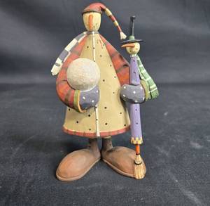 lot 114 image: Williraye Studio Snow Buds Figurine by Coynes & Company - 2006