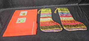 lot 150 image: Set of 2 Colorful Decorative Christmas Stockings with 3 Cotton Decor Towels