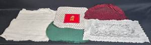 lot 142 image: Collection of 5 Vintage Decorative Doilies and Quilted Mats