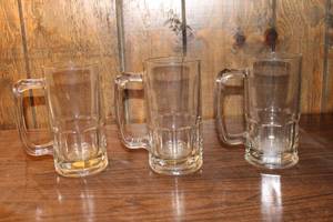 lot 49 image: Set of 3 Vintage Glass Beer Mugs with Handles