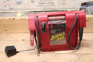 lot 67 image: Century Jumper 850 Portable Engine Starter with Charger