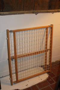 lot 84 image: Vintage Wooden and Metal Folding Grid Panel with Measurement Ruler