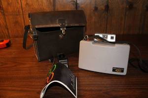 lot 106 image: Polaroid 420 Automatic Land Camera Bundle with Case and Flash