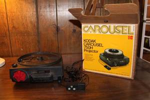 lot 151 image: Kodak Carousel 750H Projector with Original Box